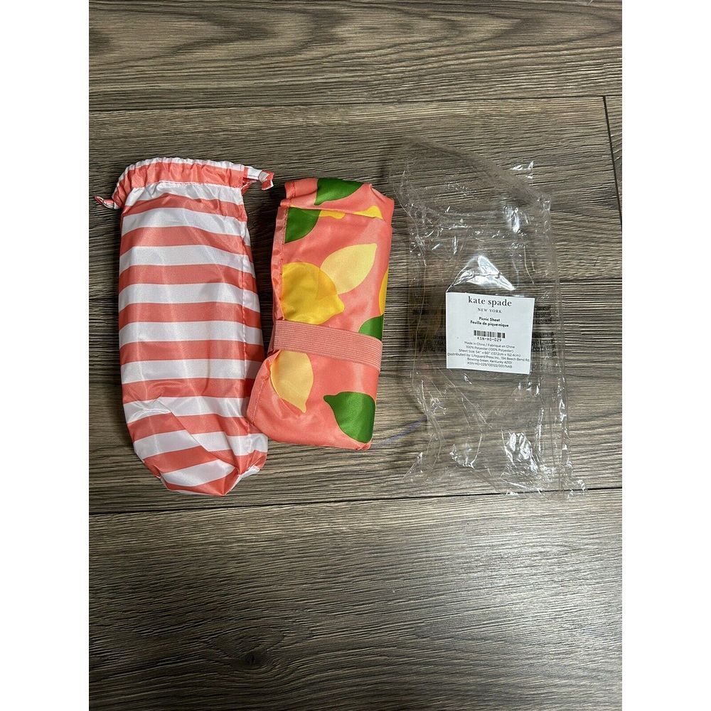 NEW Kate Spade Floral Lemons Picnic Blanket 54" x‎ 60" Lemon Print